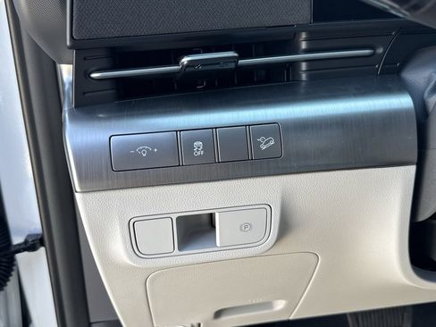 New 2026 Hyundai Kona SEL Premium image 17