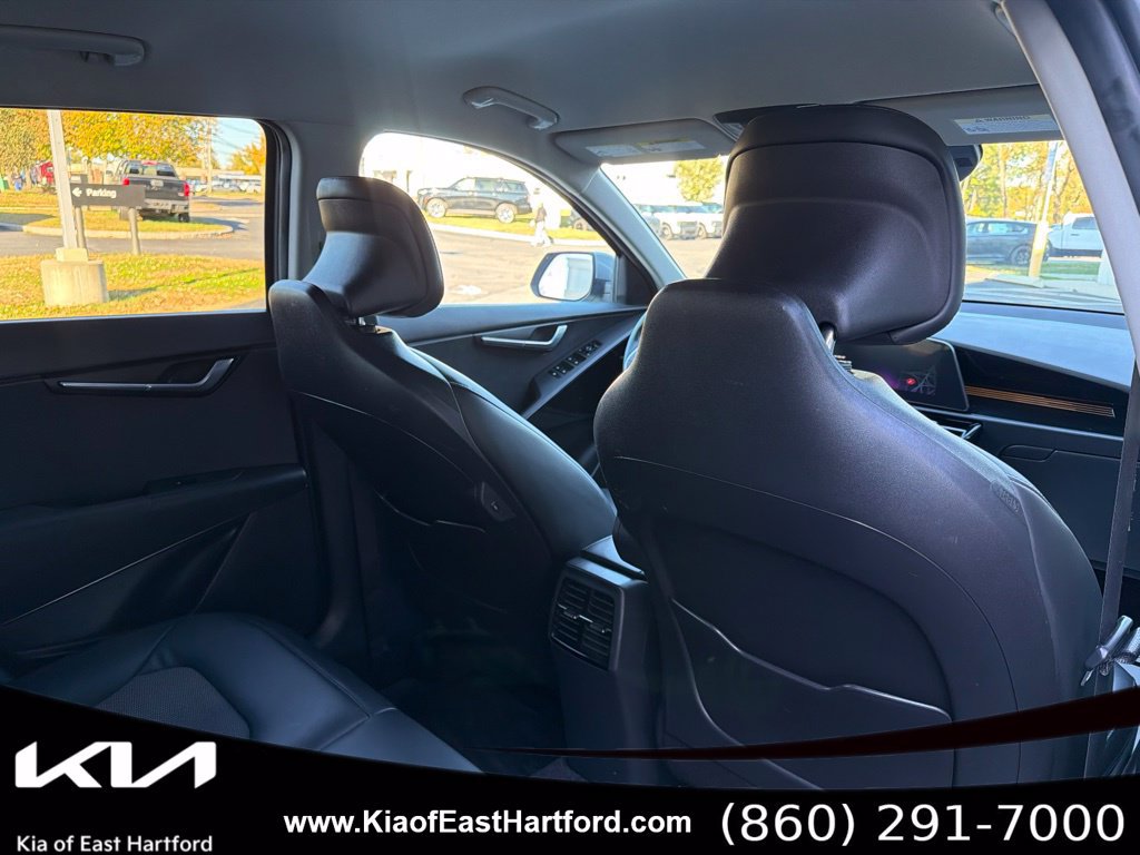 Certified 2023 Kia Niro EX FWD image 12