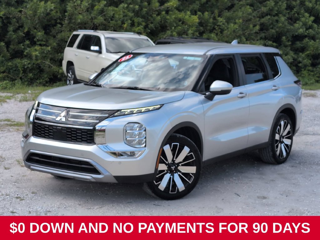 Used 2025 Mitsubishi Outlander SE FWD image 1