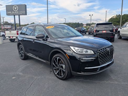 Used 2024 Lincoln Corsair Reserve w/ Equipment Group 201A image 3