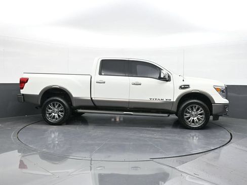 Used 2019 Nissan Titan Platinum Reserve w/ Platinum Utility Package AWD/4WD image 18
