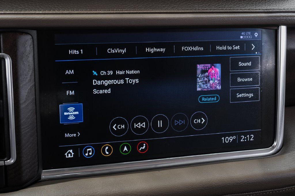 Used 2021 GMC Yukon XL Denali w/ Denali Premium Package RWD image 32