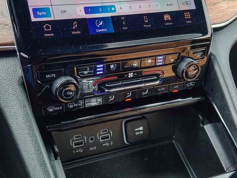 Certified 2023 Jeep Grand Cherokee Summit w/ Adv Protech Group IV image 21