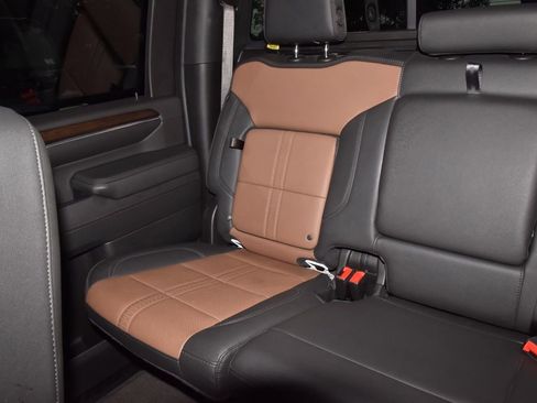 Used 2024 Chevrolet Silverado 3500 High Country w/ High Country Premium Package AWD/4WD image 19