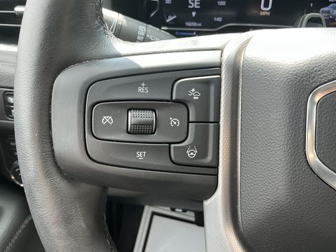 Used 2023 GMC Yukon Denali w/ Denali Reserve Package AWD/4WD image 4
