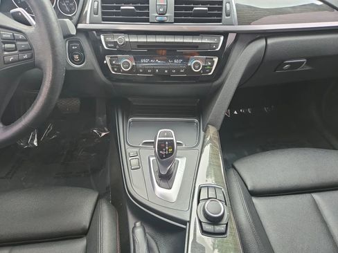 Used 2018 BMW 330i xDrive Sedan w/ Convenience Package AWD/4WD image 20
