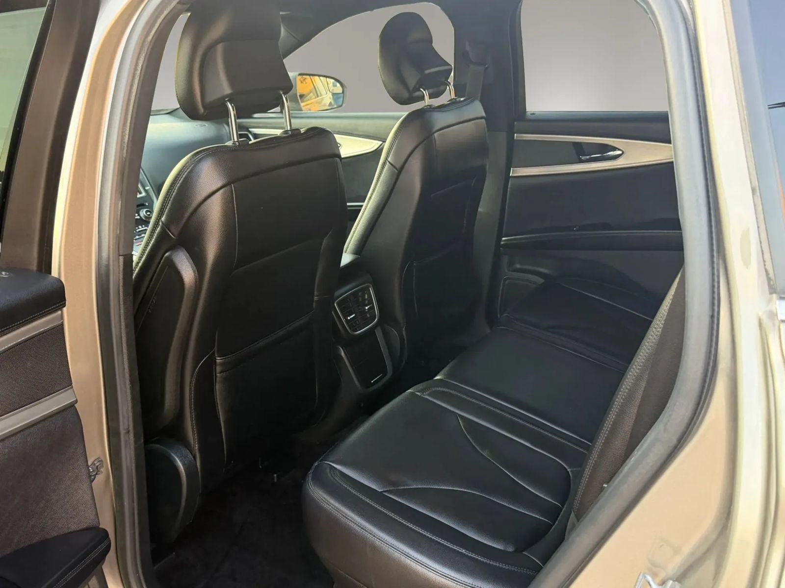 Used 2017 Lincoln MKX Premiere FWD image 15