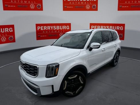 Used 2023 Kia Telluride S w/ S Sunroof Package image 1