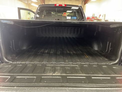 Used 2016 GMC Sierra 1500 SLE w/ SLE Value Package AWD/4WD image 28