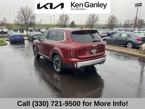 Certified 2023 Kia Telluride EX w/ EX Captain's Chair Package AWD/4WD image 15