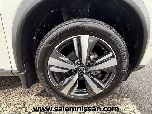 Certified 2023 Nissan Rogue SL w/ SL Premium Package AWD/4WD image 20