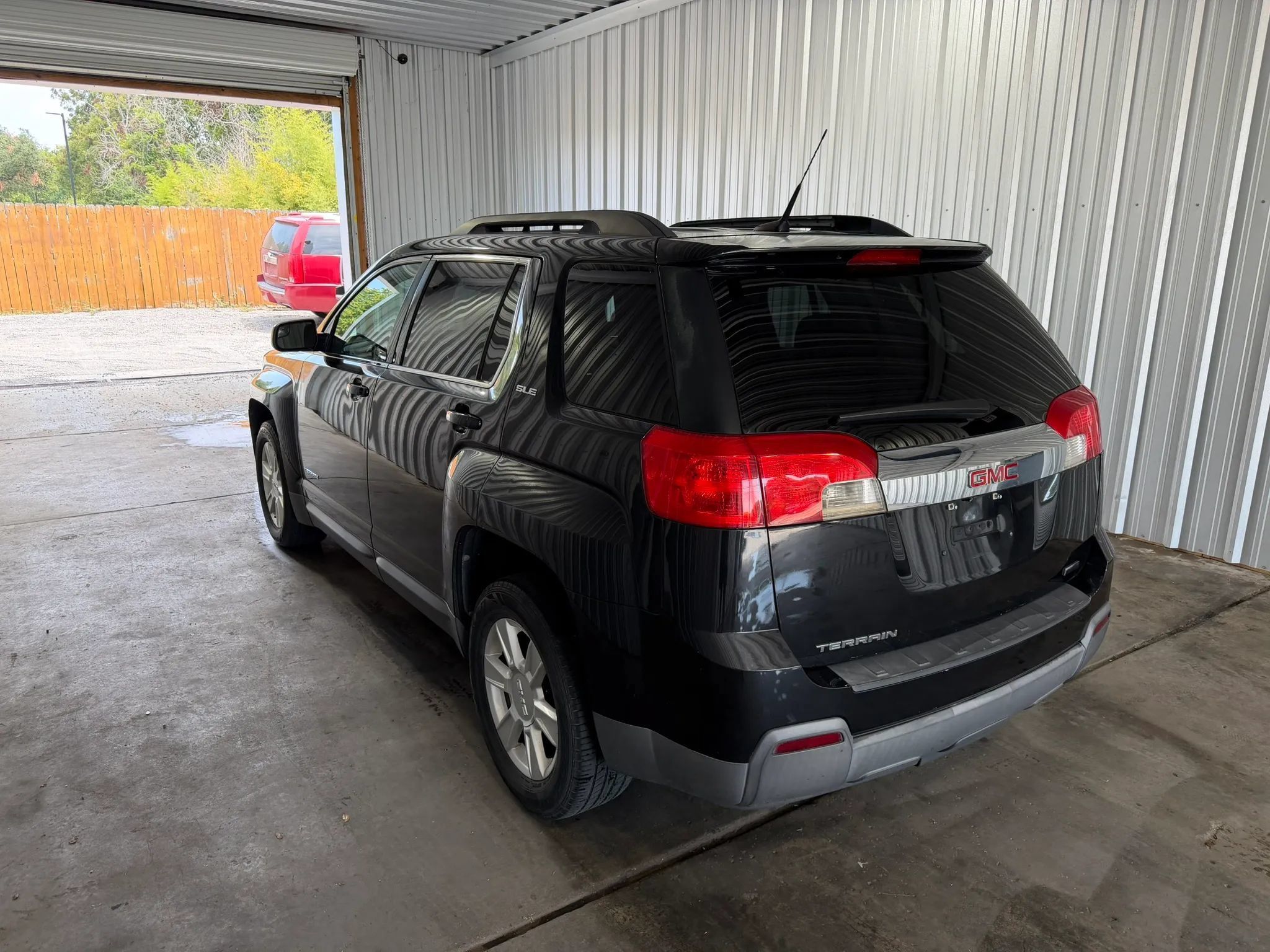 Used 2012 GMC Terrain SLE w/ Convenience Package FWD image 2
