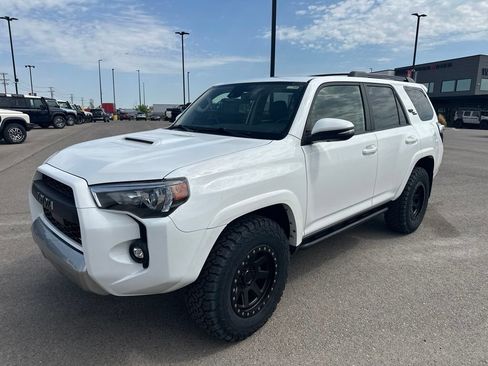 Used 2021 Toyota 4Runner TRD Off-Road Premium w/ Moonroof Package AWD/4WD image 2