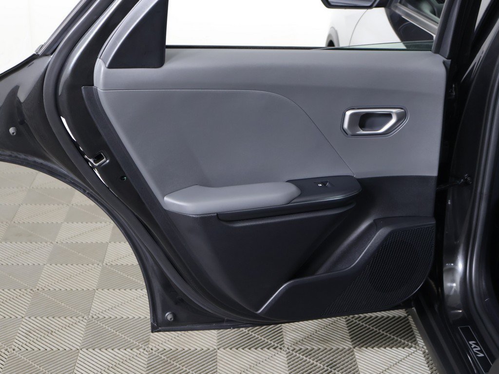 Certified 2025 Kia K4 FWD image 23