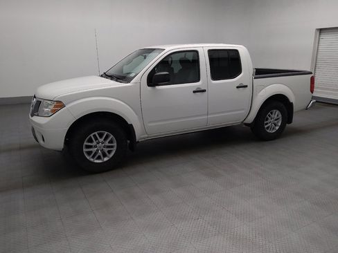 Used 2020 Nissan Frontier SV w/ SV Utility Package RWD image 2