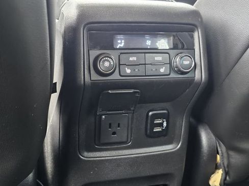 Used 2018 GMC Acadia Denali image 18