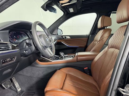 Used 2020 BMW X7 xDrive40i w/ M Sport Package image 4