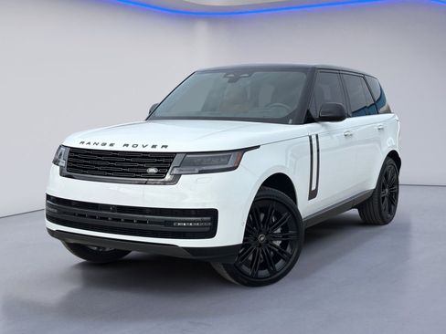 Used 2025 Land Rover Range Rover SE AWD/4WD image 2
