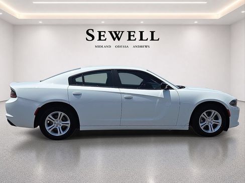 Used 2023 Dodge Charger SXT RWD image 5