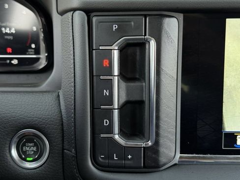 Used 2022 GMC Yukon Denali RWD image 22