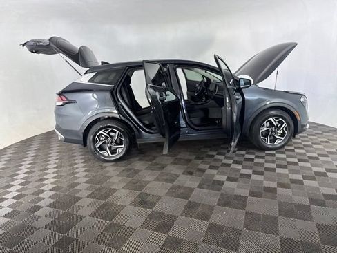 Used 2023 Kia Sportage LX FWD image 17