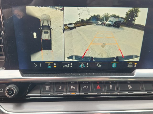 Used 2025 Chevrolet Silverado 3500 High Country w/ Technology Package AWD/4WD image 17