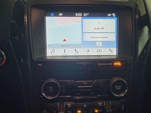Used 2019 Ford Explorer XLT w/ Equipment Group 202A FWD image 20