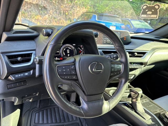 Used 2020 Lexus UX 250h w/ Premium Package AWD/4WD image 17