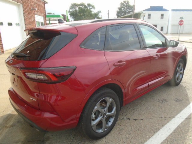 Used 2024 Ford Escape ST-Line w/ Tech Pack #1 AWD/4WD image 10