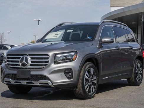 New 2026 Mercedes-Benz GLB 250 4MATIC image 3