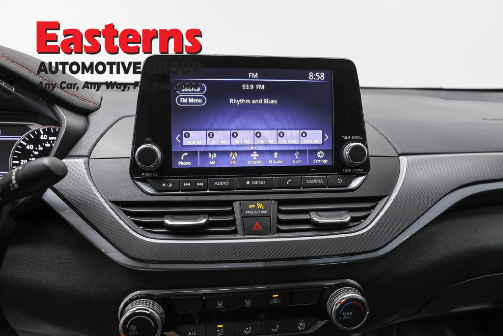Used 2024 Nissan Altima 2.5 SR FWD image 13