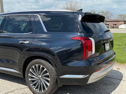 Used 2023 Hyundai Palisade Calligraphy w/ Winter Package AWD/4WD image 11