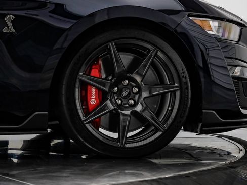 Used 2021 Ford Mustang Shelby GT500 w/ Carbon Fiber Track Pack image 88