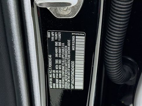 Used 2022 Porsche Cayenne image 35