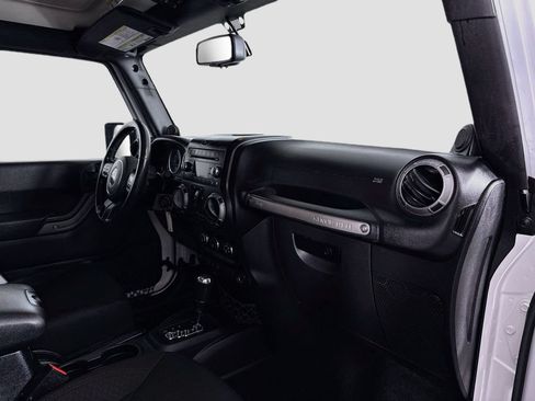Used 2014 Jeep Wrangler Unlimited Sport w/ Quick Order Package 24S AWD/4WD image 18