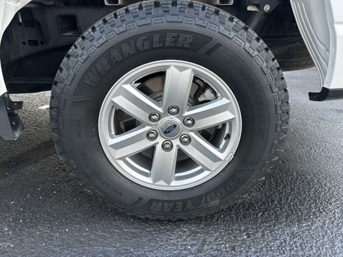 Used 2023 Ford F150 XL w/ XL Chrome Appearance Package AWD/4WD image 21