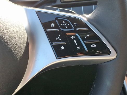 Used 2024 Mercedes-Benz C 300 image 21