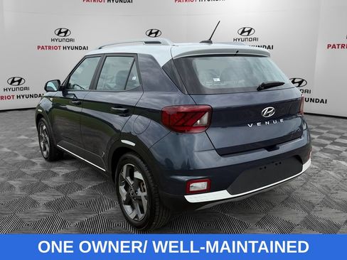 Used 2023 Hyundai Venue Limited FWD image 5