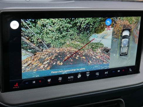 New 2025 Ford Maverick Lariat w/ Black Appearance Package image 13