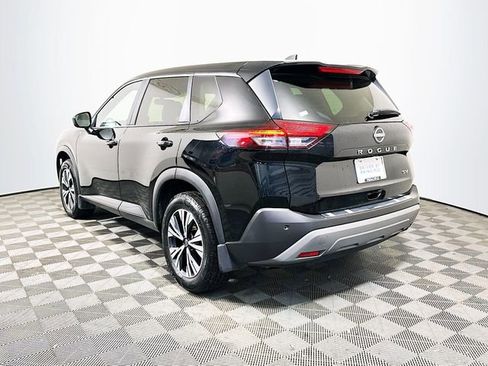 Used 2023 Nissan Rogue SV image 6