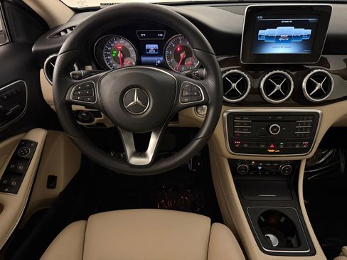 Used 2017 Mercedes-Benz GLA 250 4MATIC image 27
