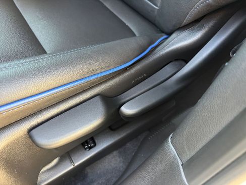 Used 2025 Buick Envista Sport Touring image 23