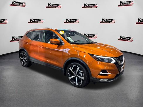 Used 2021 Nissan Rogue Sport SL w/ Premium Package image 3