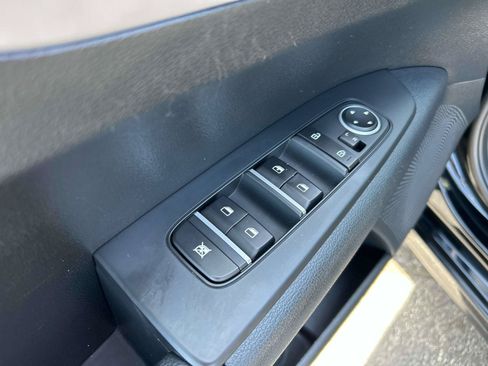 Used 2024 Kia Forte LXS FWD image 15