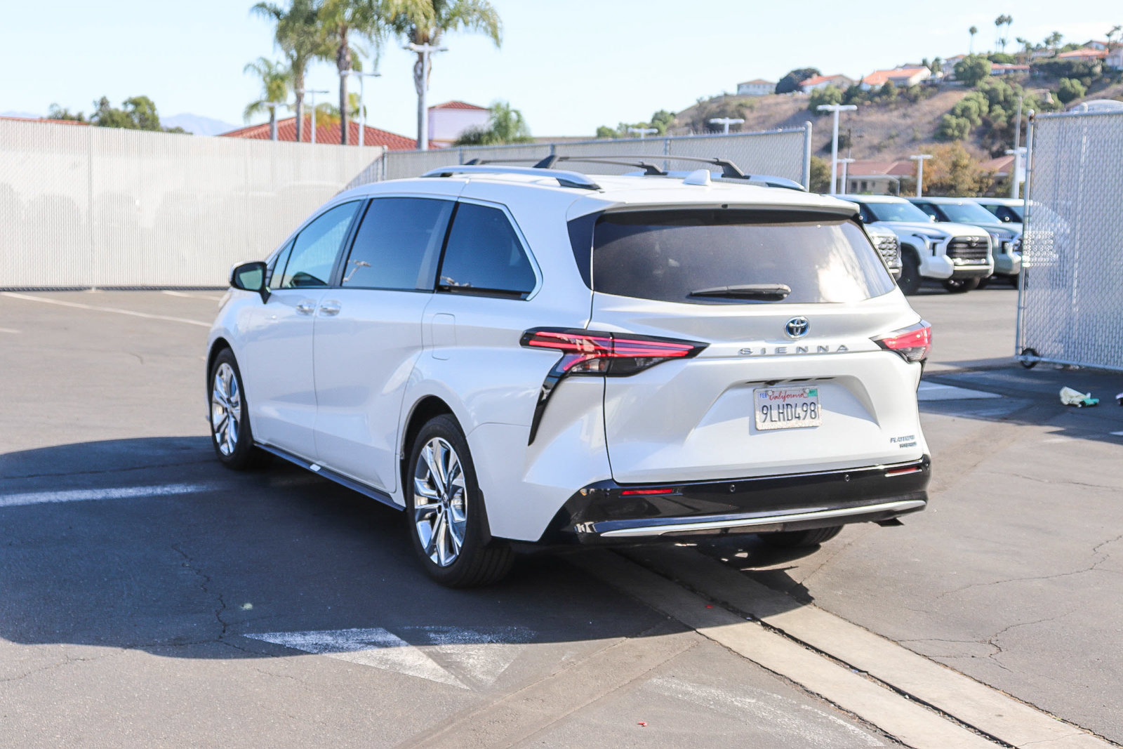 Certified 2024 Toyota Sienna Platinum FWD image 7