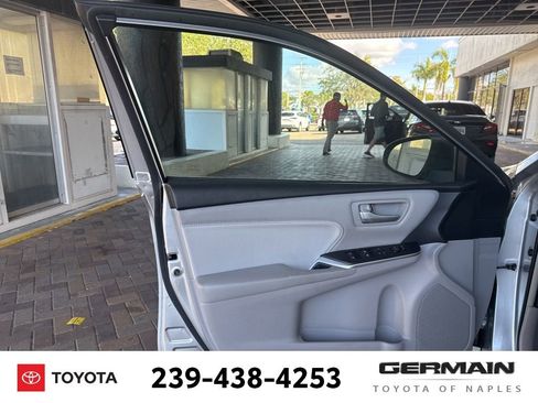Used 2017 Toyota Camry XLE image 17