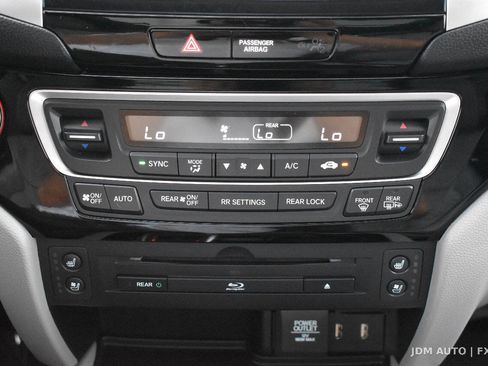 Used 2016 Honda Pilot Elite image 30