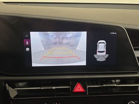 Certified 2025 Kia Niro EX Touring image 25