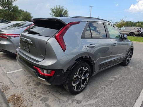 Certified 2023 Kia Niro EX Touring FWD image 4
