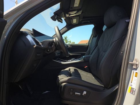 Used 2026 BMW X5 xDrive50e w/ M Sport Package AWD/4WD image 7